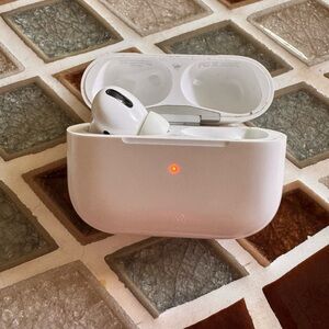 White Wireless Earbuds with Charging Case